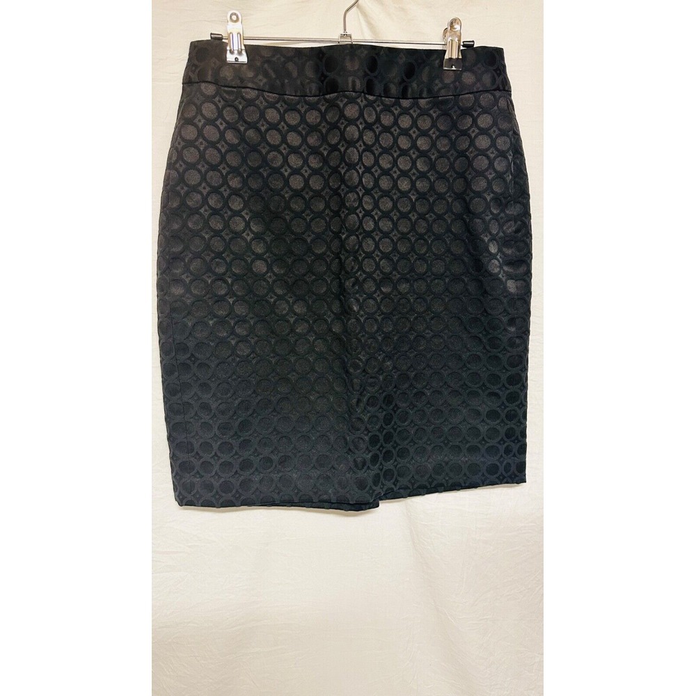 Banana Republic Short Skirt Size‎ 2 Color Black Polka Dots Textured Back Slit